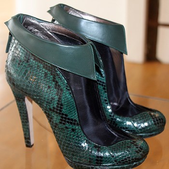 chloeglossensnakegreen